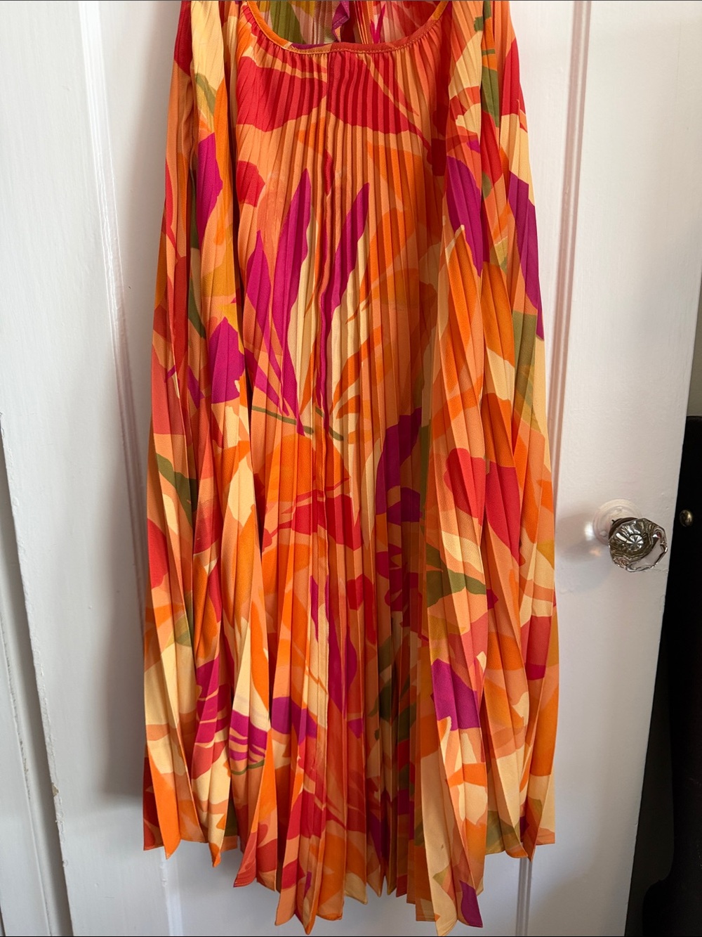 Astr Pleated Floral Midi Dress in Orange, Pink & Green - Picture 6 of 8